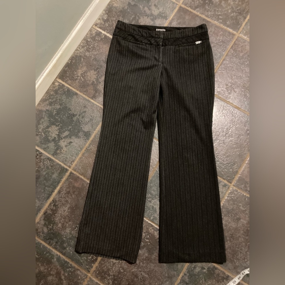 Express Editor Dark Grey Pinstriped Pants Size 8 - image 3